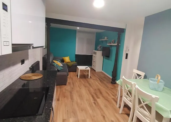 Zona Tranquila, Cerca Del Casco Antiguo. Ebi02480 * ビルバオ