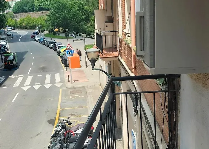 Zona Tranquila, Cerca Del Casco Antiguo. Ebi02480