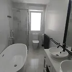 Zona Tranquila, Cerca Del Casco Antiguo. Ebi02480 * Bilbao
