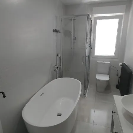 Zona Tranquila, Cerca Del Casco Antiguo. Ebi02480